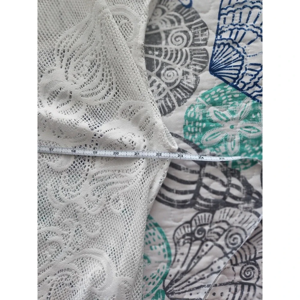 Lilly Pulitzer White Paisley Lace Swimsuit Cover Up V-Neck Cap Sleeve XS Bech